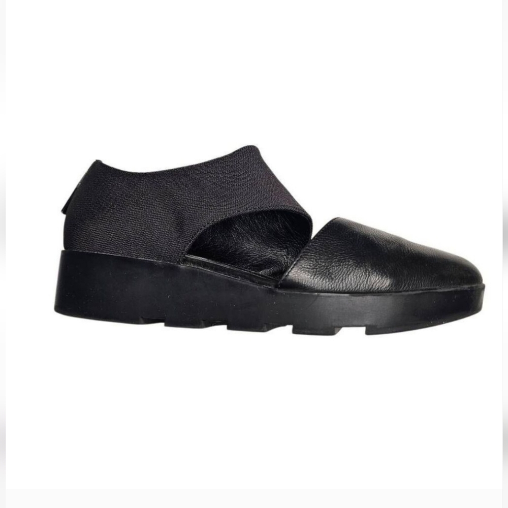 Eileen Fisher Black Turban 2 Asymmetric Platform